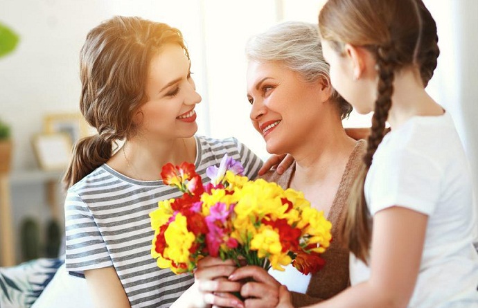 Mother’s Day in UAE 2022 – Date, How to Celebrate in UAE, & Special Gifts for Mother