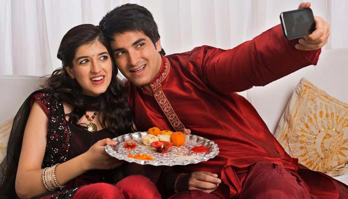 10 Ways to Make Raksha Bandhan 2022 Memorable for Your Brother!