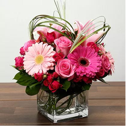 Roses and Gerbera Arrangement In Glass Vase