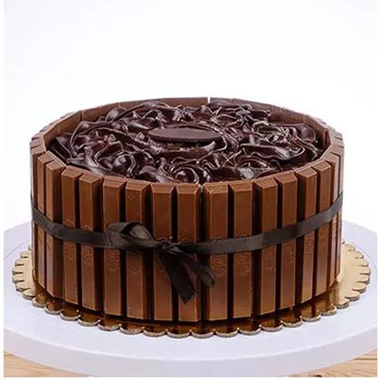 KitKat Chocolate Cake