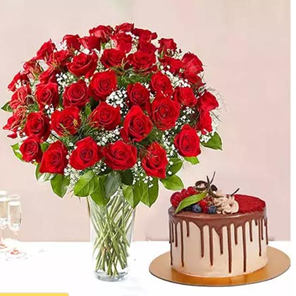 1 Kg Chocolaty Red Velvet Cake With 50 Roses Arrangement
